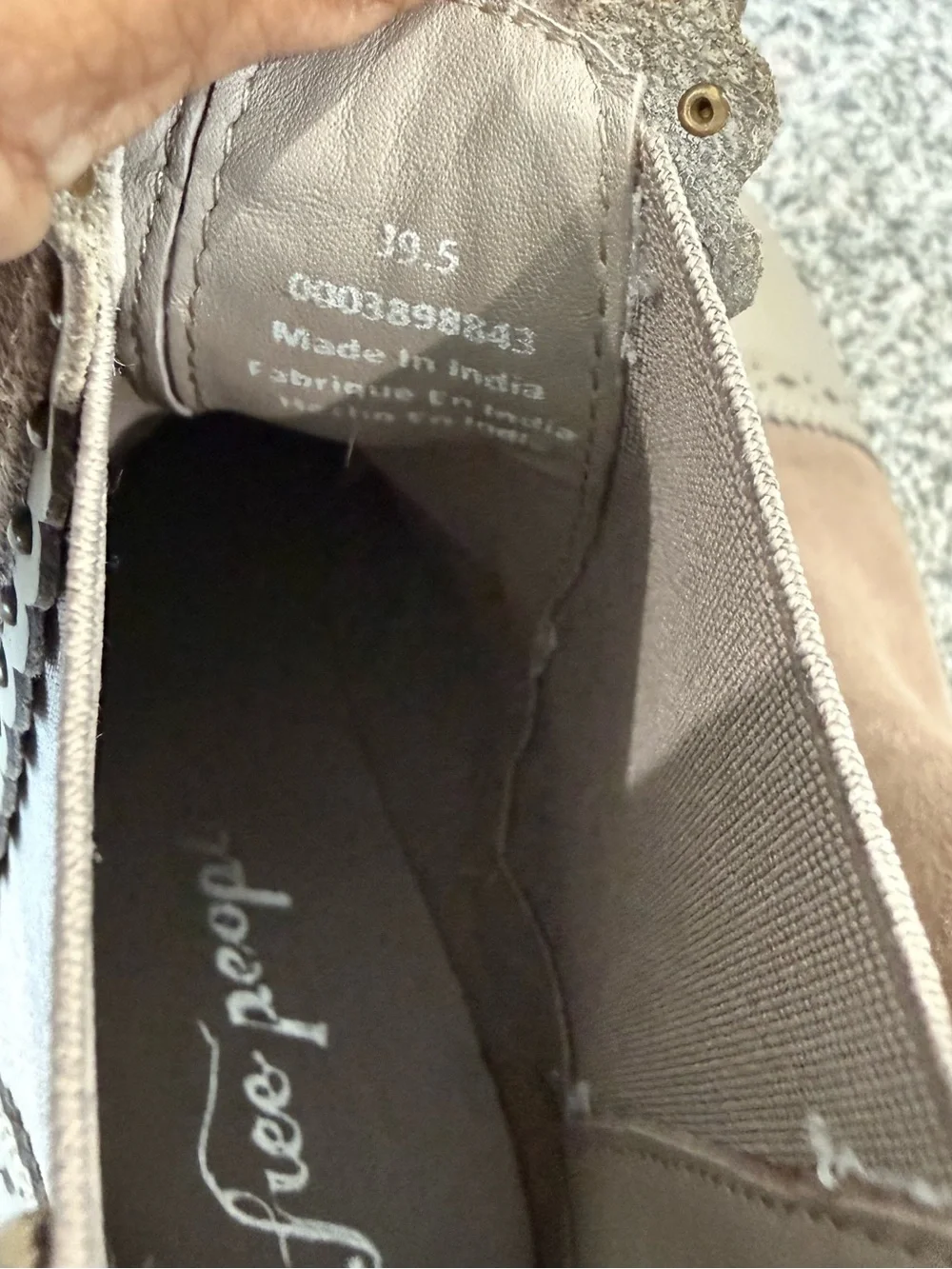 Free People Atlas Chelsea Boots Suede Studded Flats Boho Taupe Women’s 39.5 US 9
